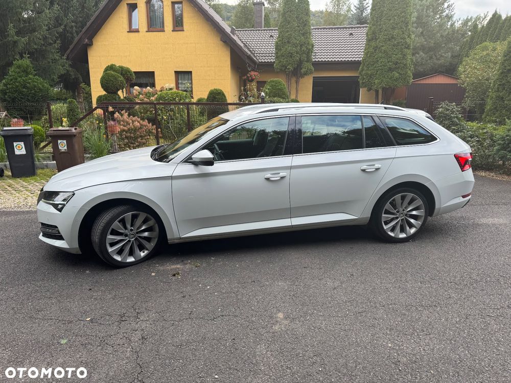 Skoda Superb 2.0 TDI DSG Premium Edition - 11