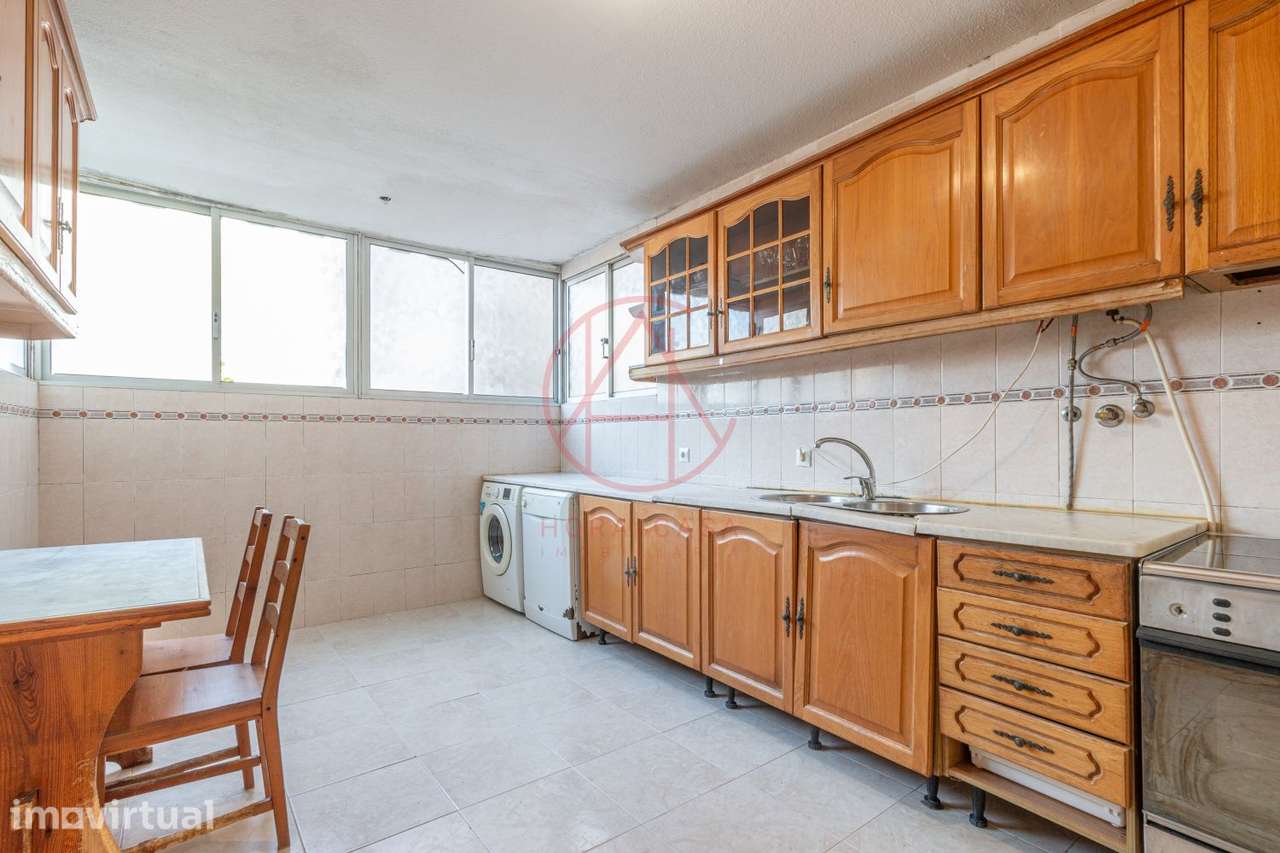 APARTAMENTO T3 1º andar c/ elevador - Sto Antonio da Charneca - Grande imagem: 2/34