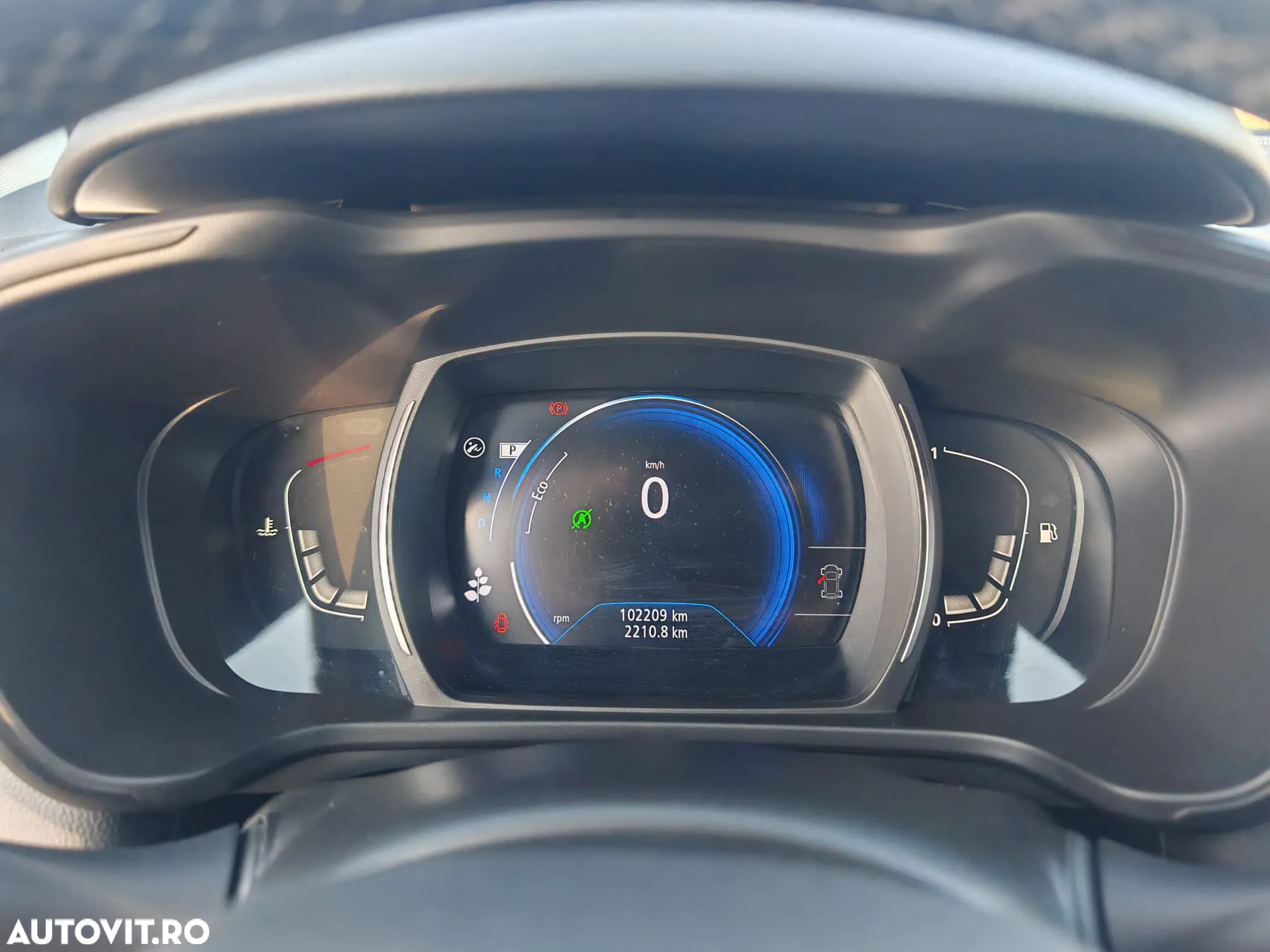 Renault Kadjar BLUE dCi 115 EDC EQUILIBRE - 11