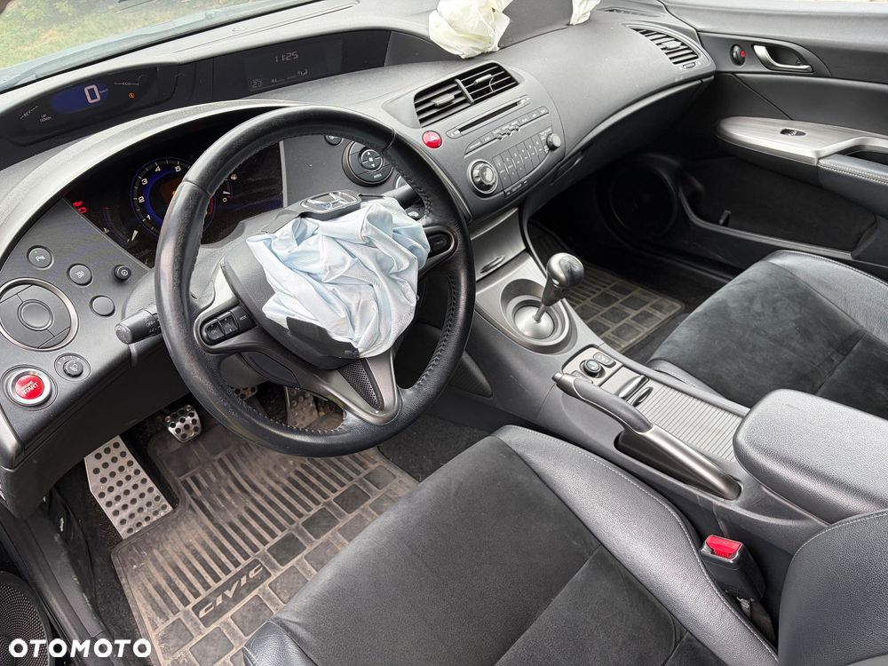 Honda Civic 1.8 GT Special Edition - 16