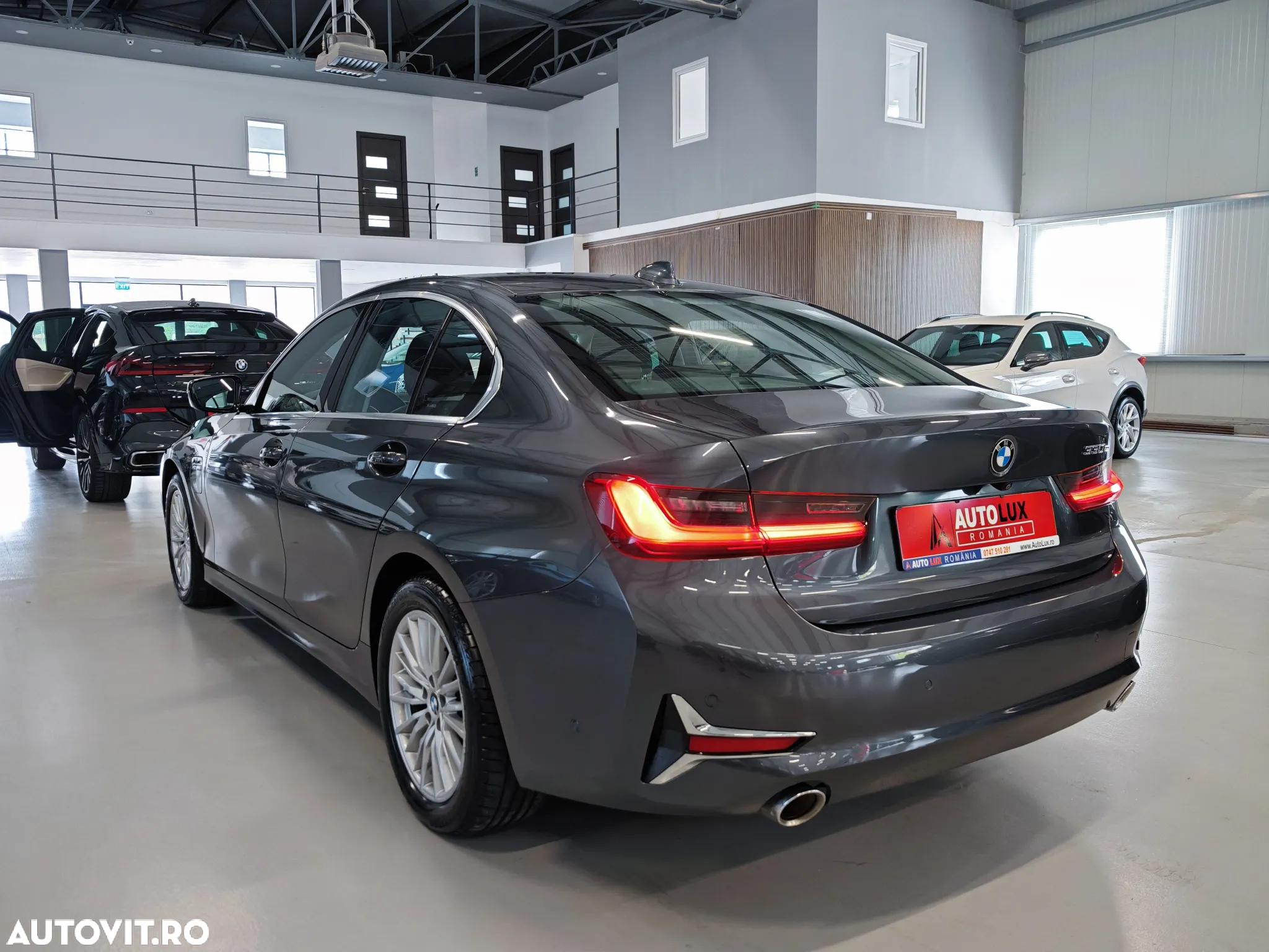 BMW Seria 3 330e Aut. Luxury Line - 4