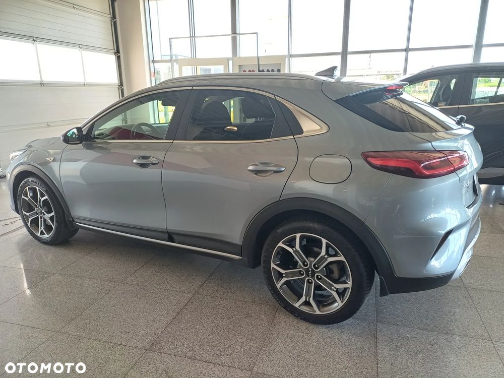 Kia XCeed 1.5 T-GDI M - 4