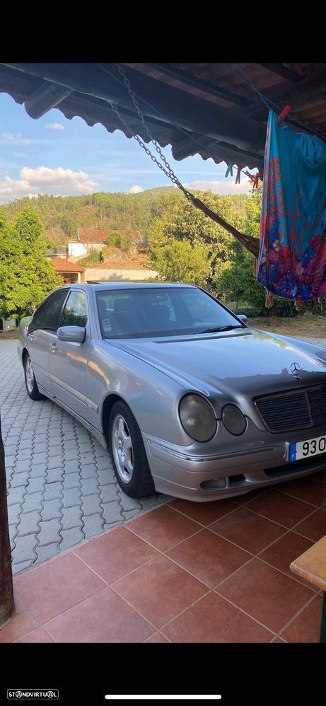 Mercedes-Benz E 270 CDi Avantgarde - 1
