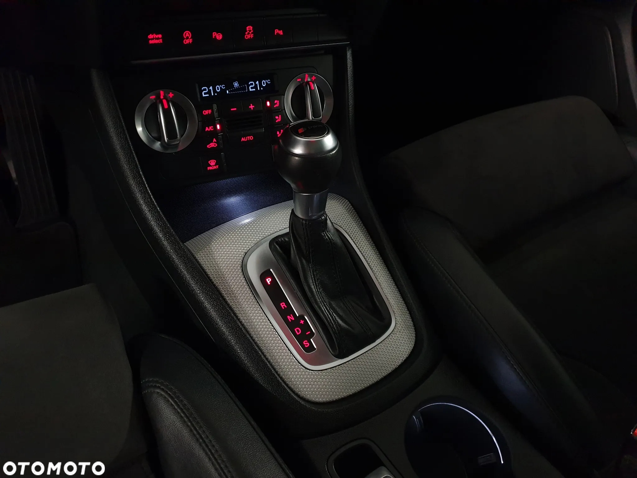 Audi Q3 2.0 TDI Quattro S tronic - 29
