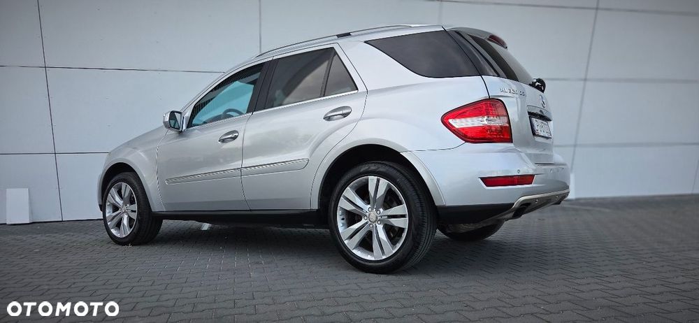 Mercedes-Benz ML 320 CDI 4Matic 7G-TRONIC DPF Edition 10 - 16