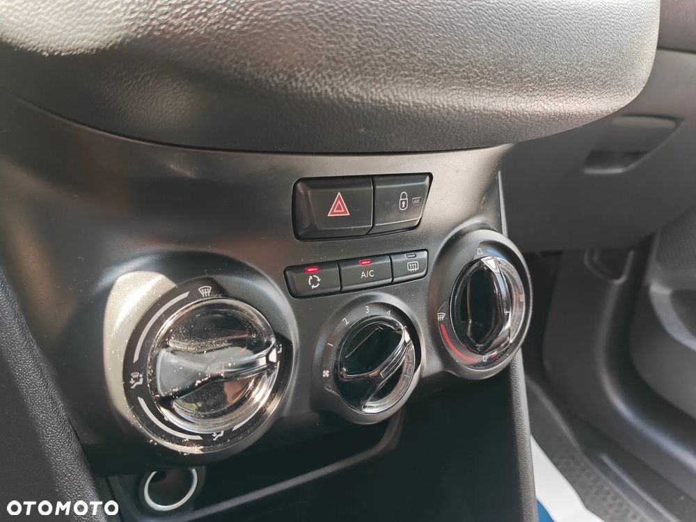 Peugeot 208 82 VTI Allure - 24