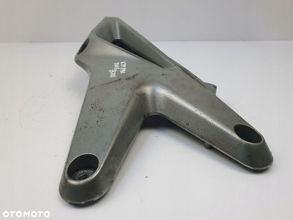 PRAWY BOCZNY STELAŻ RAMY KTM Duke 790 18-24 mocowanie podnóżka 64103002006 - 9