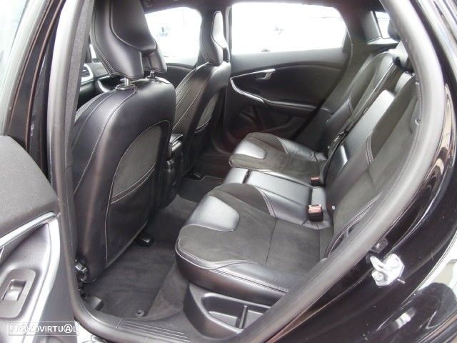 Volvo V40 2.0 D2 R-Design - 30