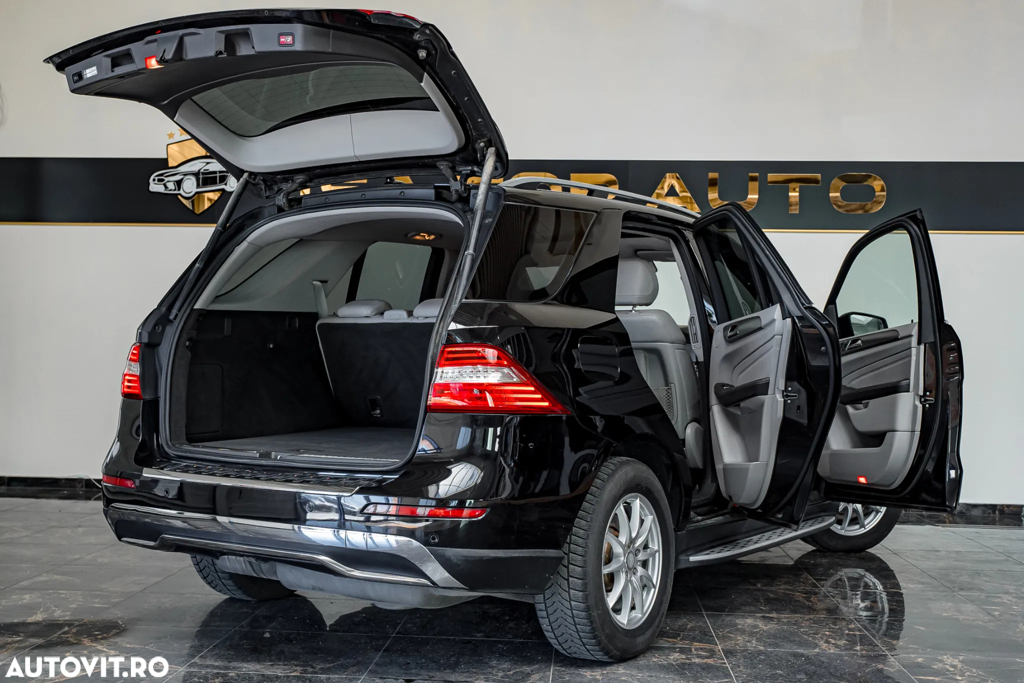 Mercedes-Benz ML 350 BlueTec 4MATIC Aut - 28