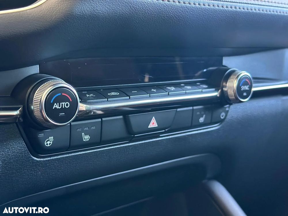 Mazda 3 e-Skyactiv X186 AT MHEV Exclusive-Line - 15