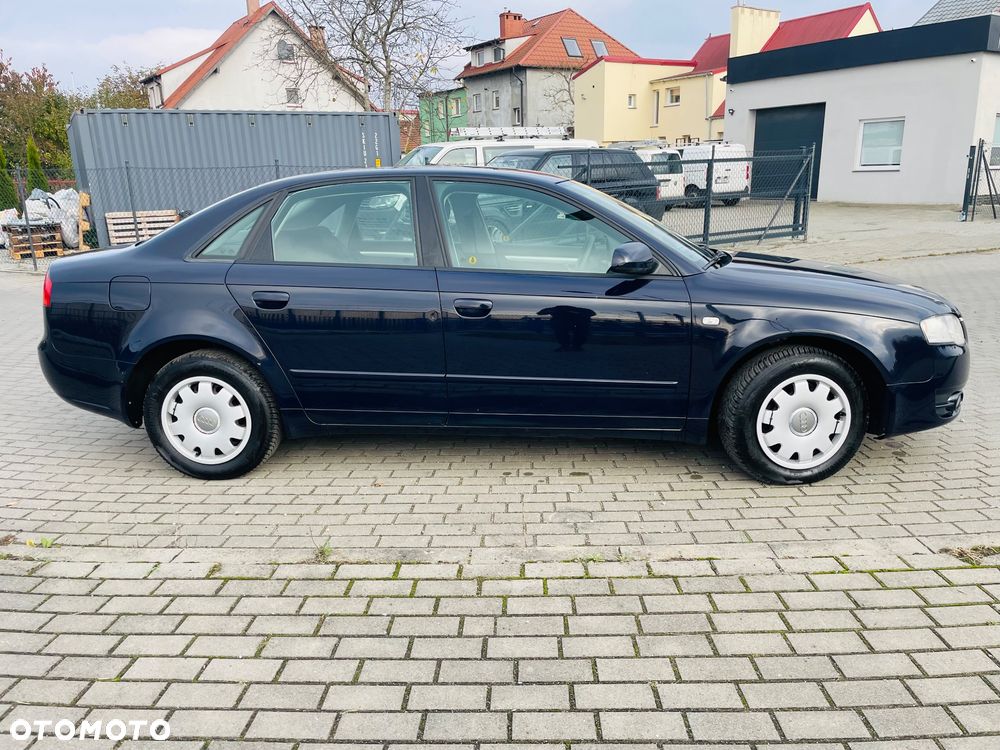 Audi A4 Limousine 1.6 - 4
