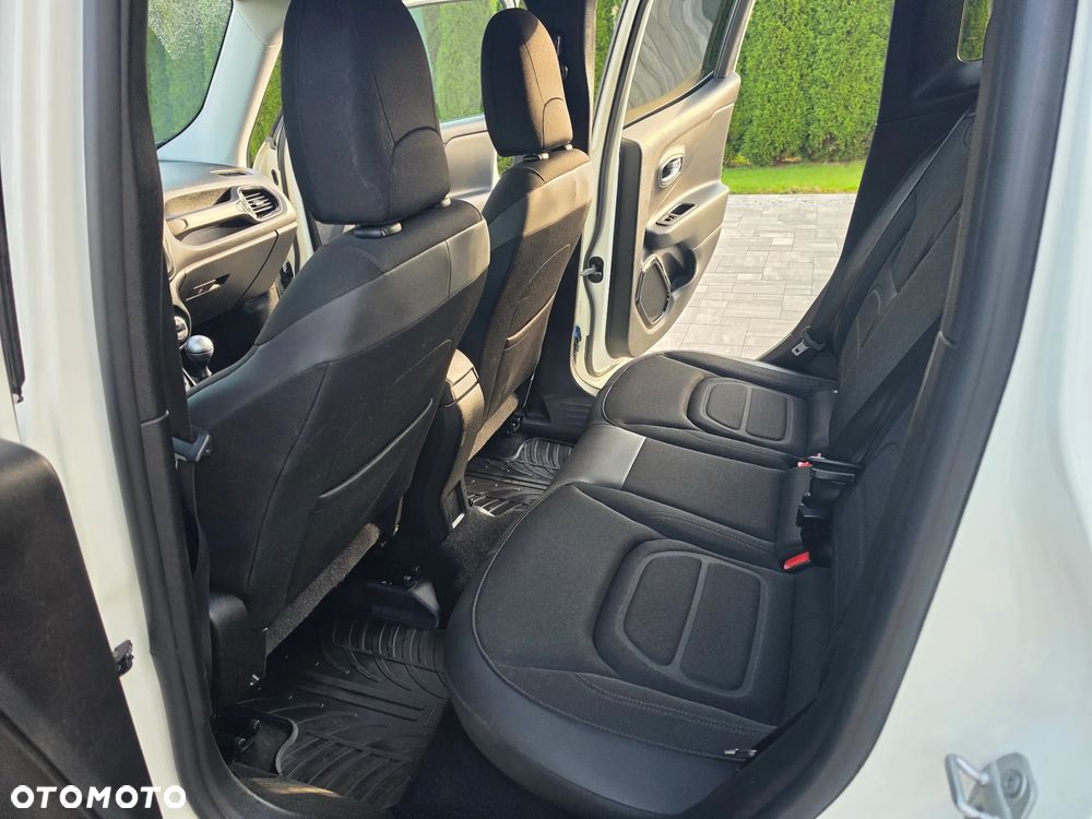 Jeep Renegade 1.6 E-torQ Longitude Adventure Edition - 26