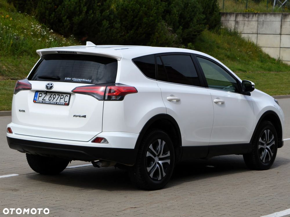 Toyota RAV4 2.0 D-4D Premium 4x2 - 2