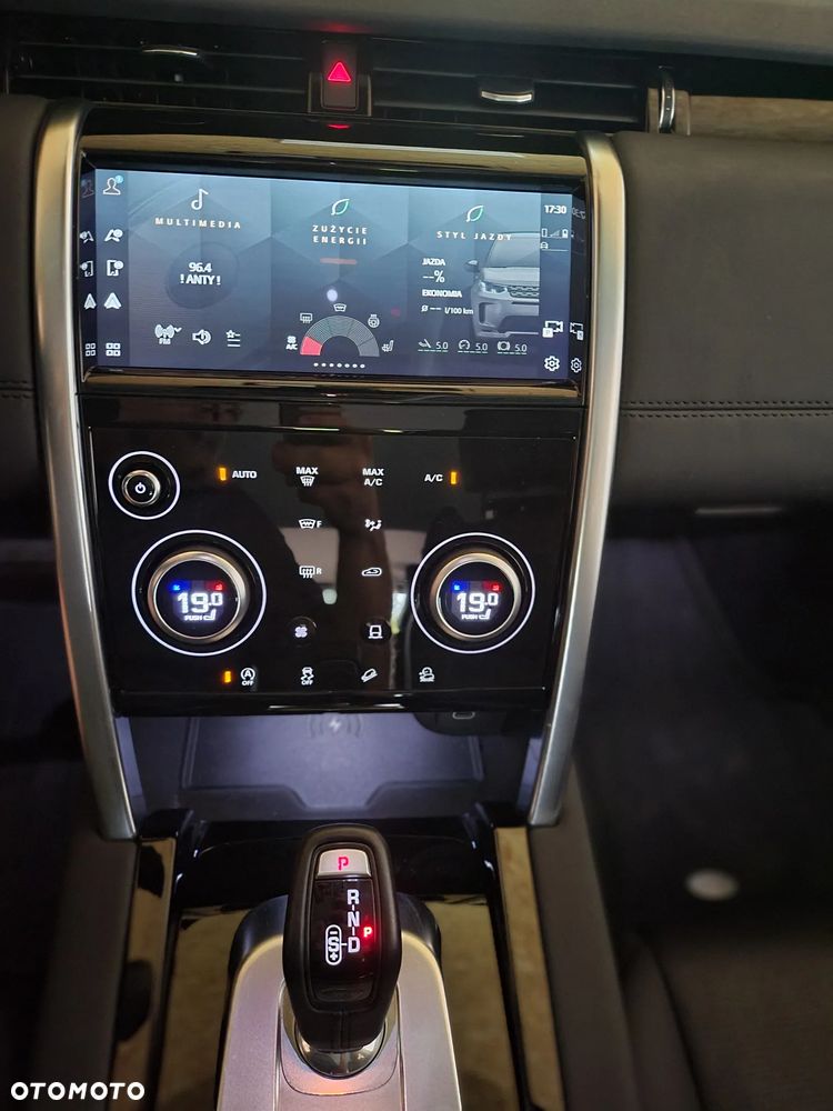 Land Rover Discovery Sport P250 SE - 13