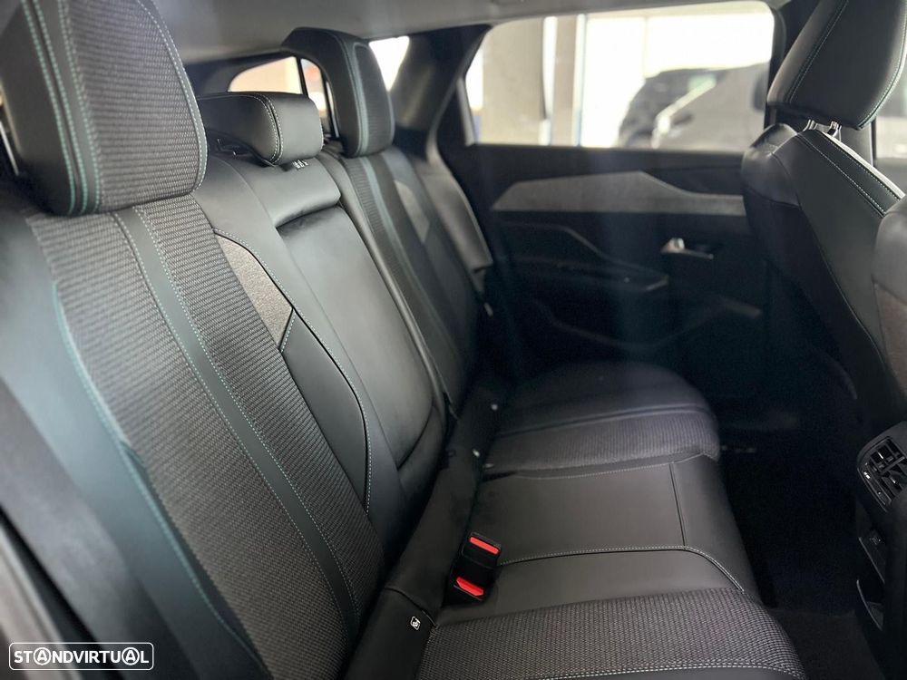 Peugeot 308 SW 1.2 PureTech Allure - 4