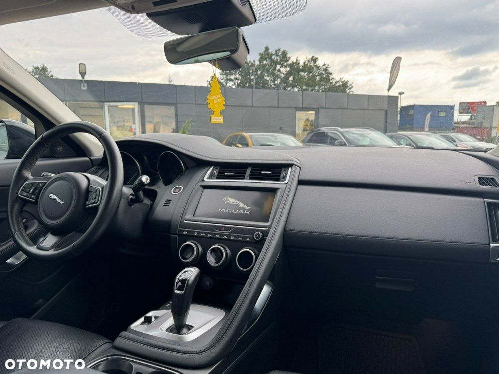 Jaguar E-Pace - 13