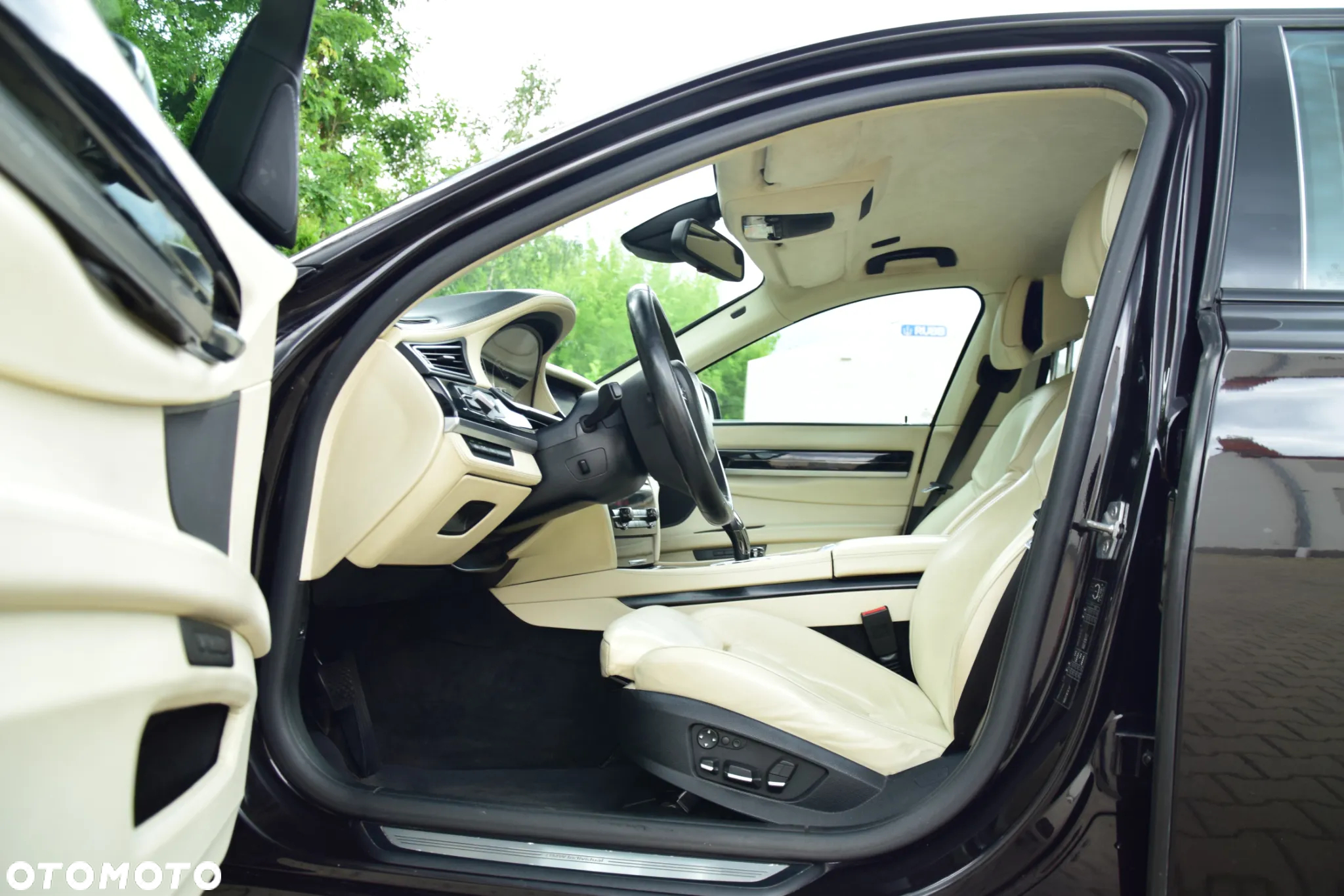 BMW Seria 7 740d - 21