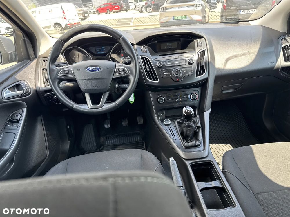 Ford Focus 1.6 Trend - 12