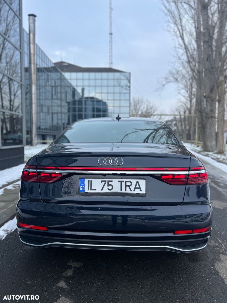 Audi A8 - 12