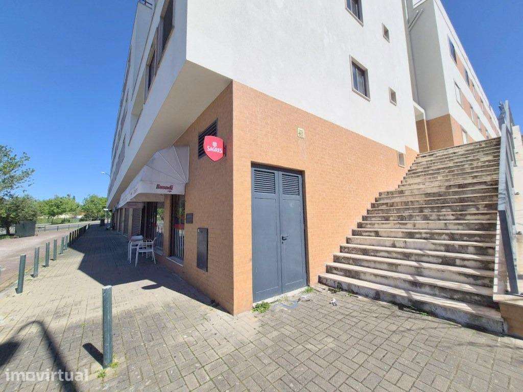 Apartamento T2 com Parqueamento - Grande imagem: 3/25