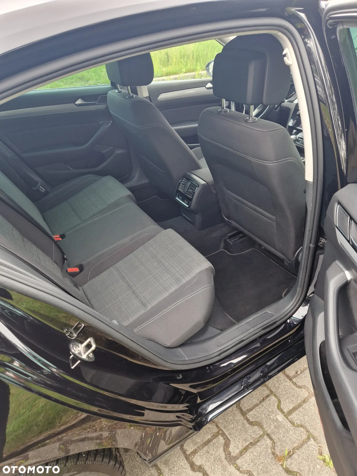 Volkswagen Passat 2.0 TDI SCR DSG Business - 6