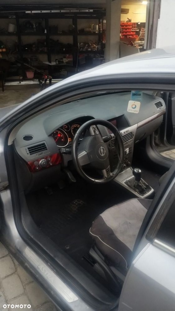 Opel Astra 1.9 CDTI Enjoy - 12