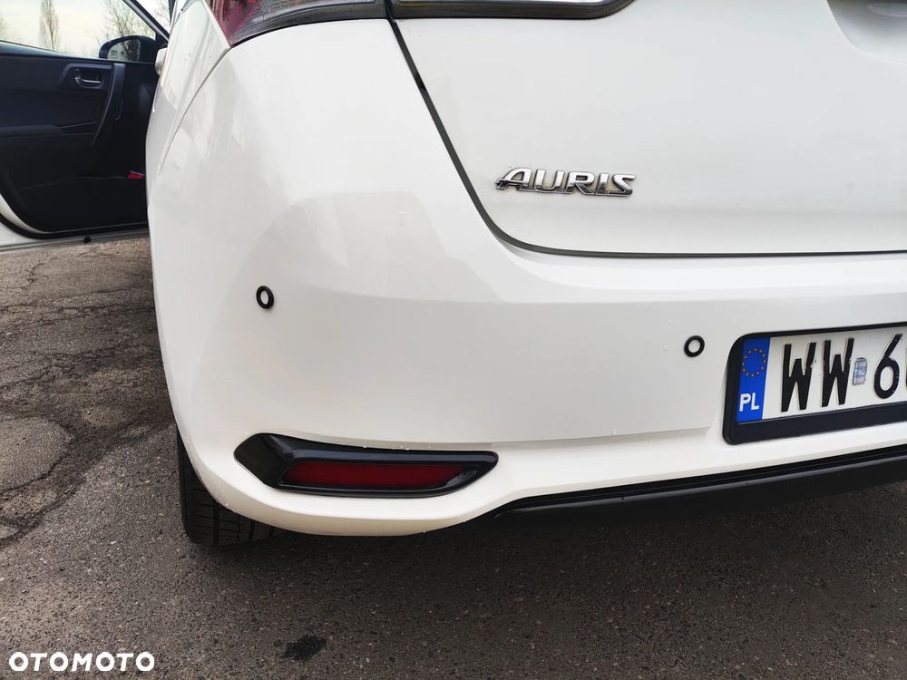 Toyota Auris Hybrid 135 Premium - 11