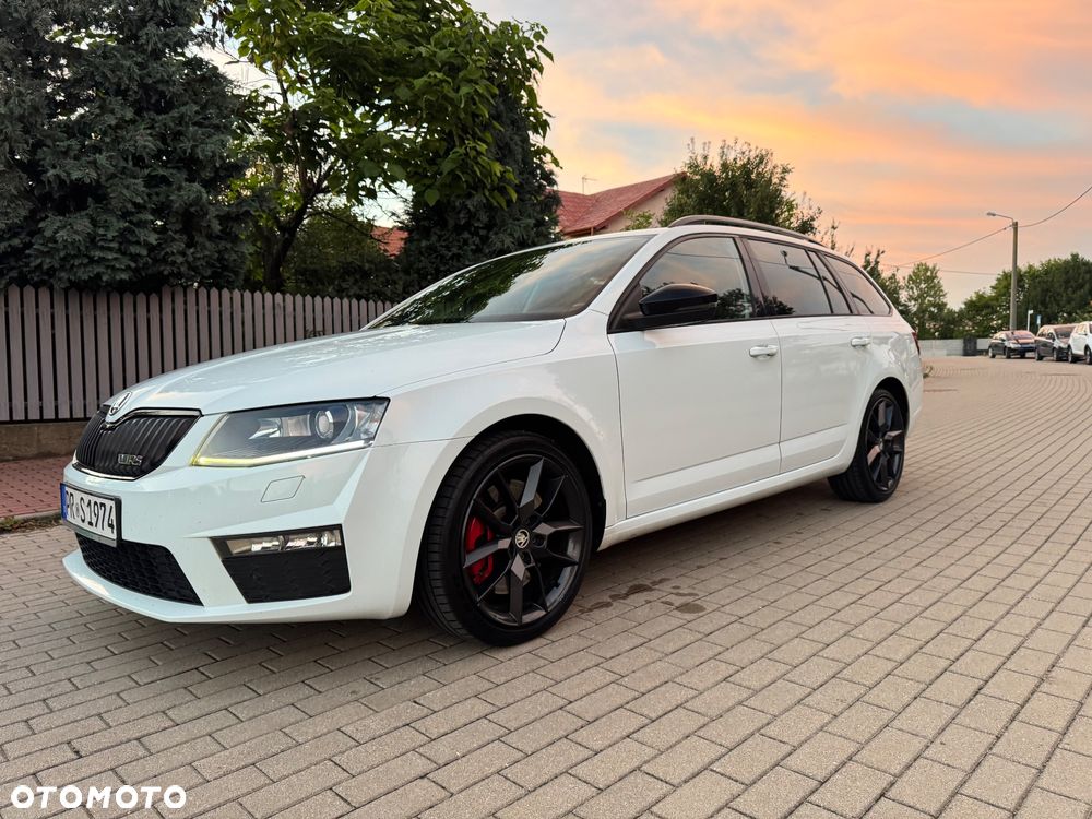 Skoda Octavia Combi 2.0 TDI (Green tec) RS - 9