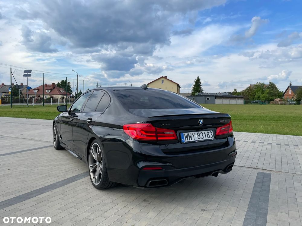 BMW Seria 5 M550i xDrive sport - 6