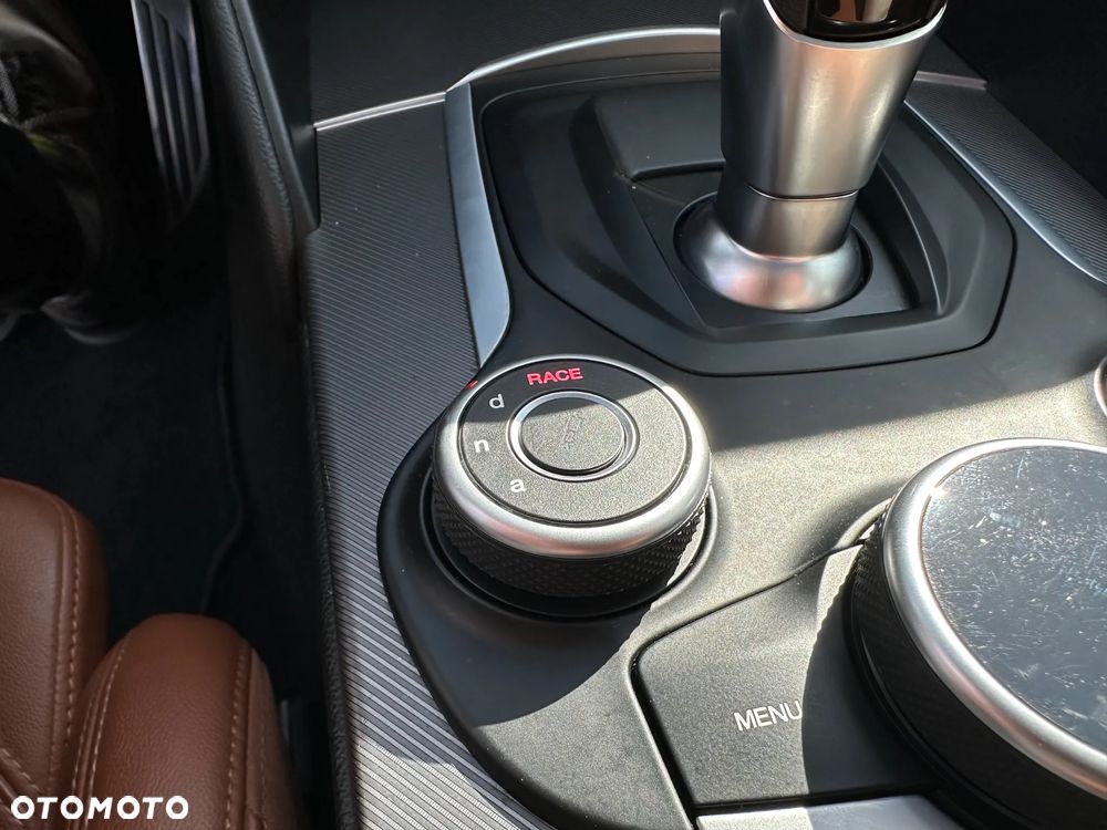 Alfa Romeo Giulia 2.0 Turbo Veloce - 8