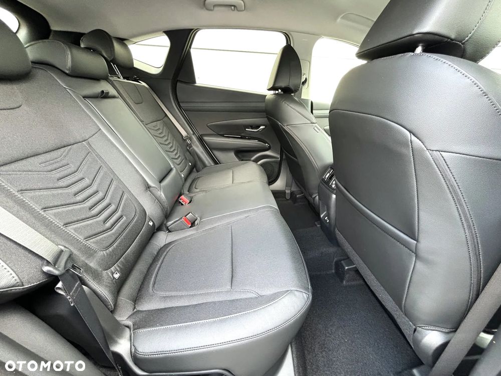 Hyundai Tucson 1.6 T-GDi HEV Executive 2WD - 12