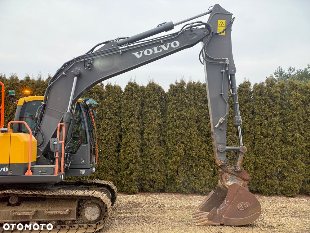 Volvo EC 140 EL - 11