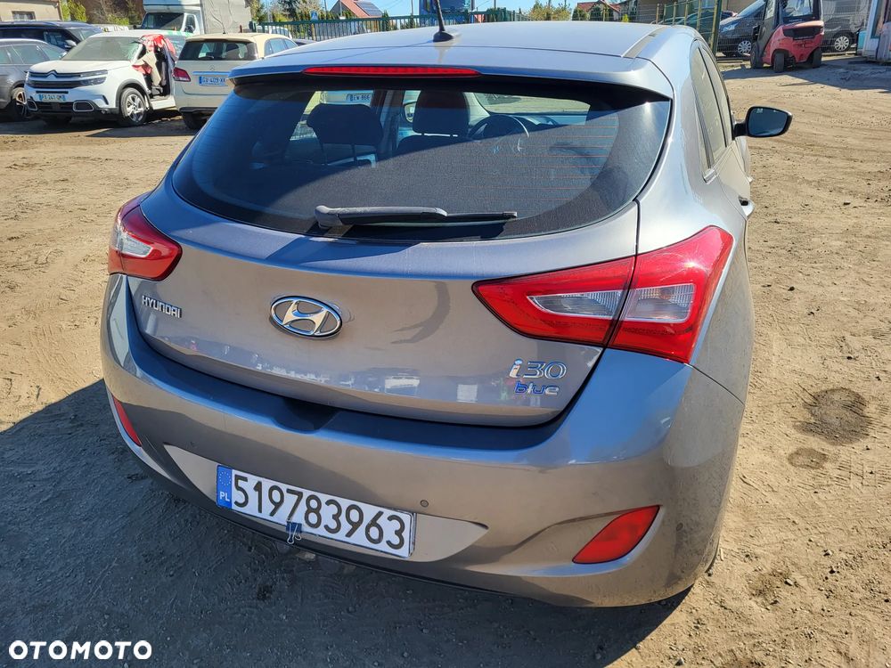 Hyundai i30 blue 1.6 CRDi Trend - 7
