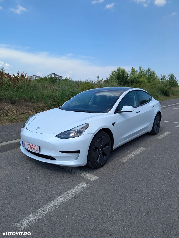 TESLA Model 3