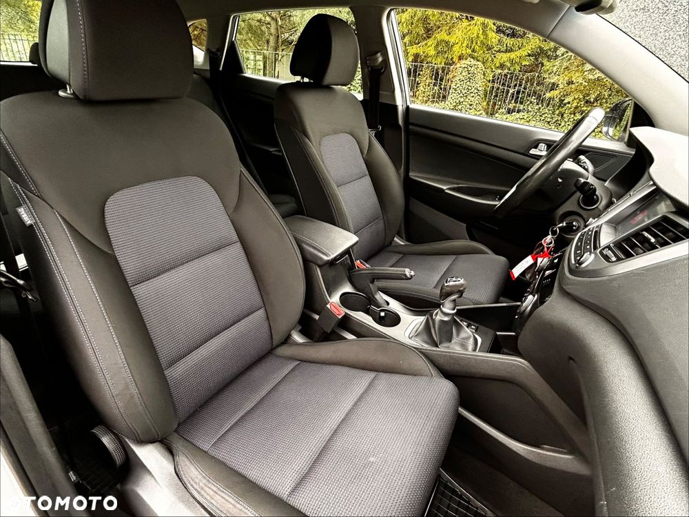 Hyundai Tucson 1.6 Turbo 2WD Navi - 27