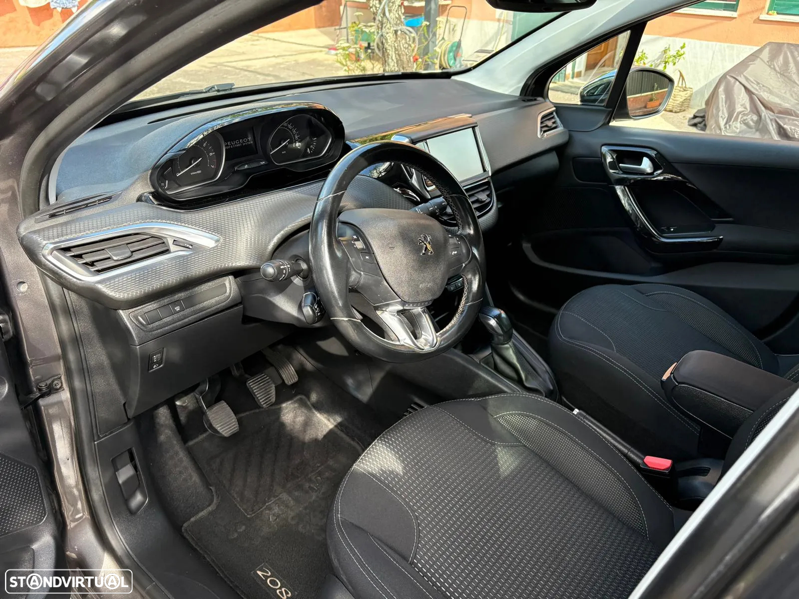 Peugeot 208 PureTech 110 Stop & Start Allure - 8