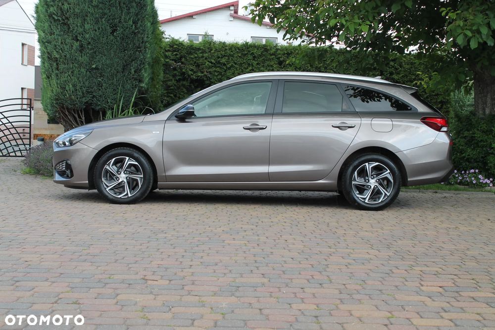 Hyundai i30 1.5 T-GDI 48V-Hybrid EDITION 30+ - 8