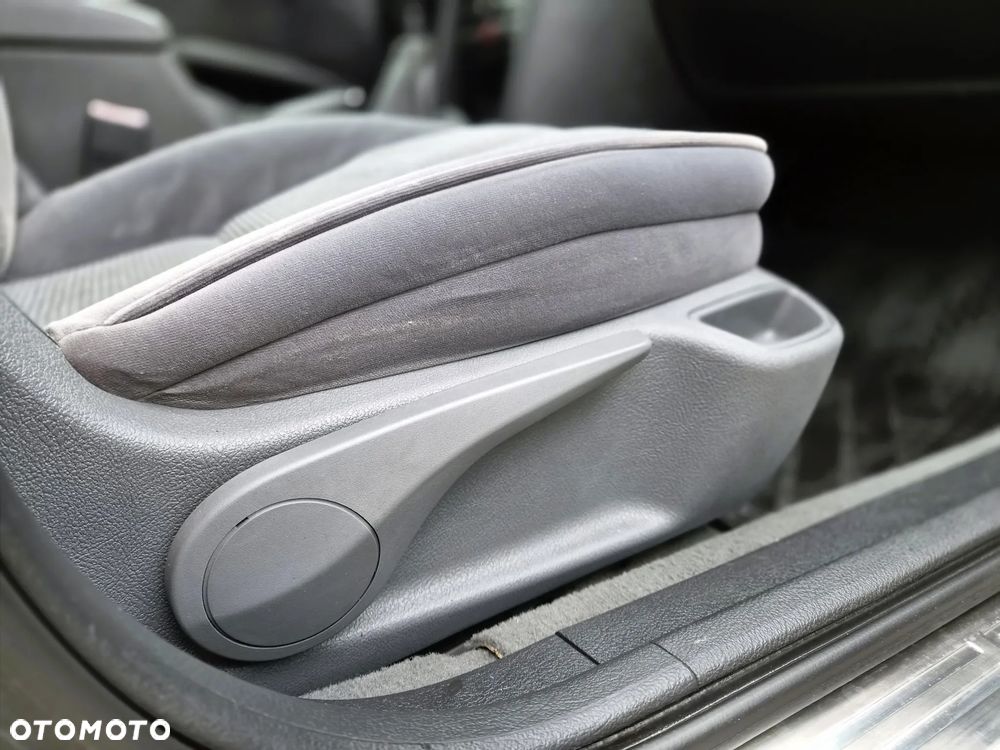 Peugeot 407 - 17