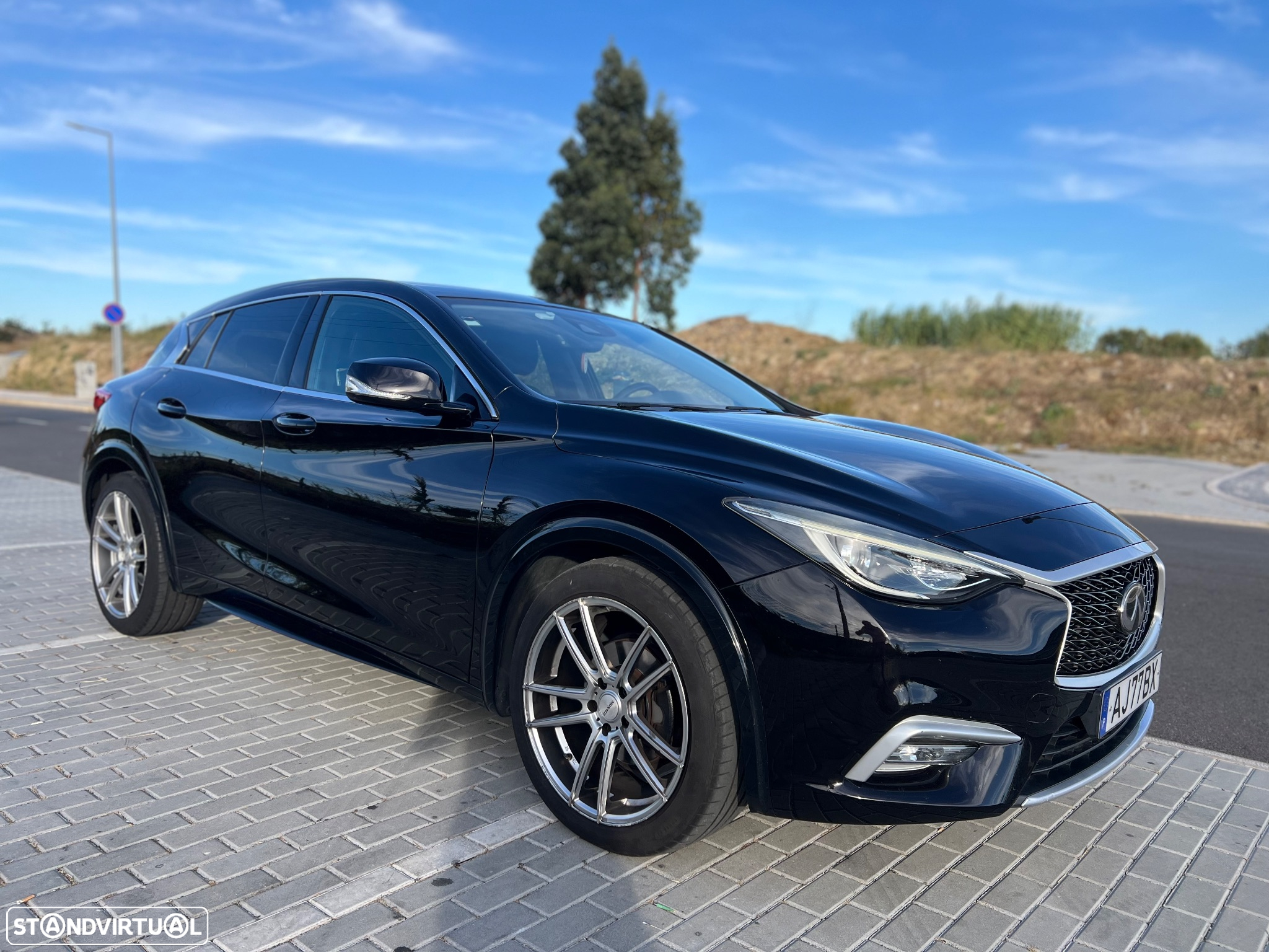 Infiniti Q30 1.5d DCT Business - 7