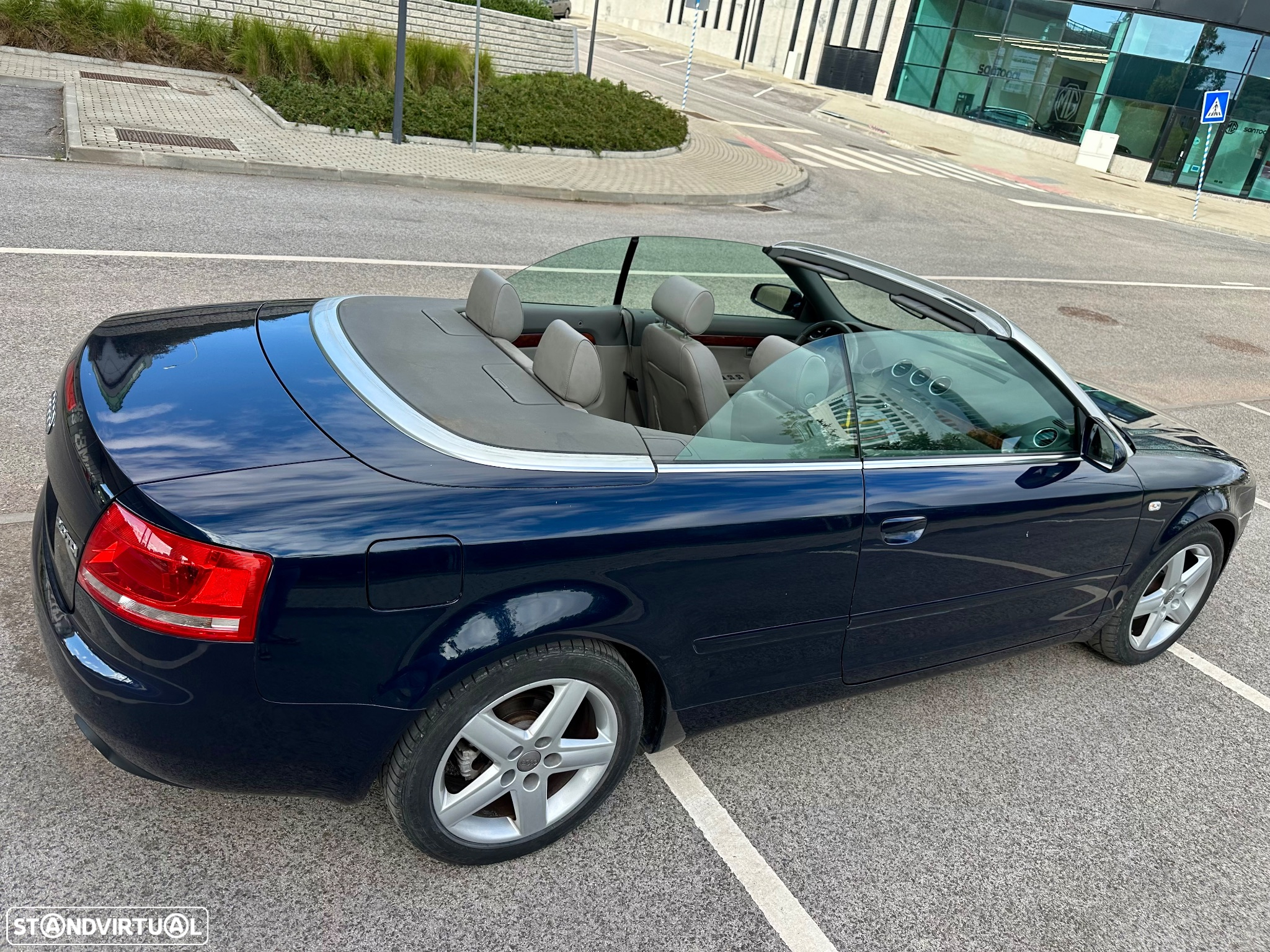 Audi A4 Cabrio 2.0 TDi Exclusive - 14