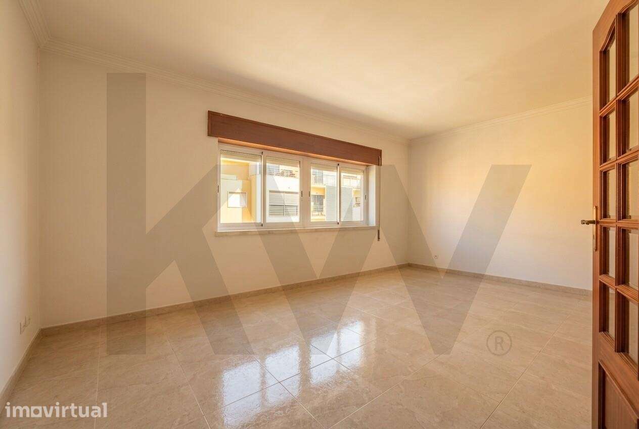 Apartamento T2 com 75m2, lugar de parqueamento coberto e arrecadação a - Grande imagem: 5/27