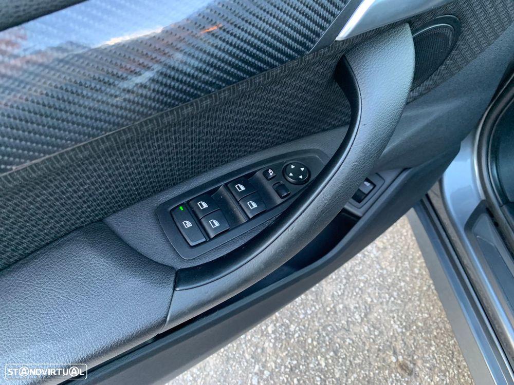 BMW X1 16 d sDrive Pack M - 31