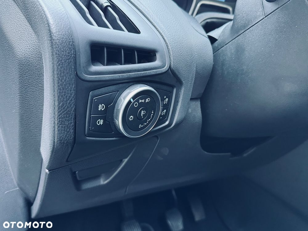 Ford Focus 1.0 EcoBoost Edition - 24