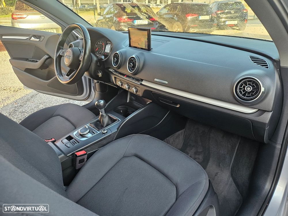 Audi A3 Sportback 2.0 TDI Design - 12