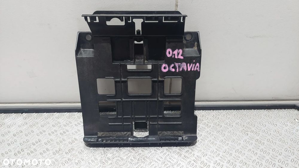 MOCOWANIE UCHWYT KOMPUTERA SKODA OCTAVIA II 2 LIFT R2012 NR 5K0906507 - 1