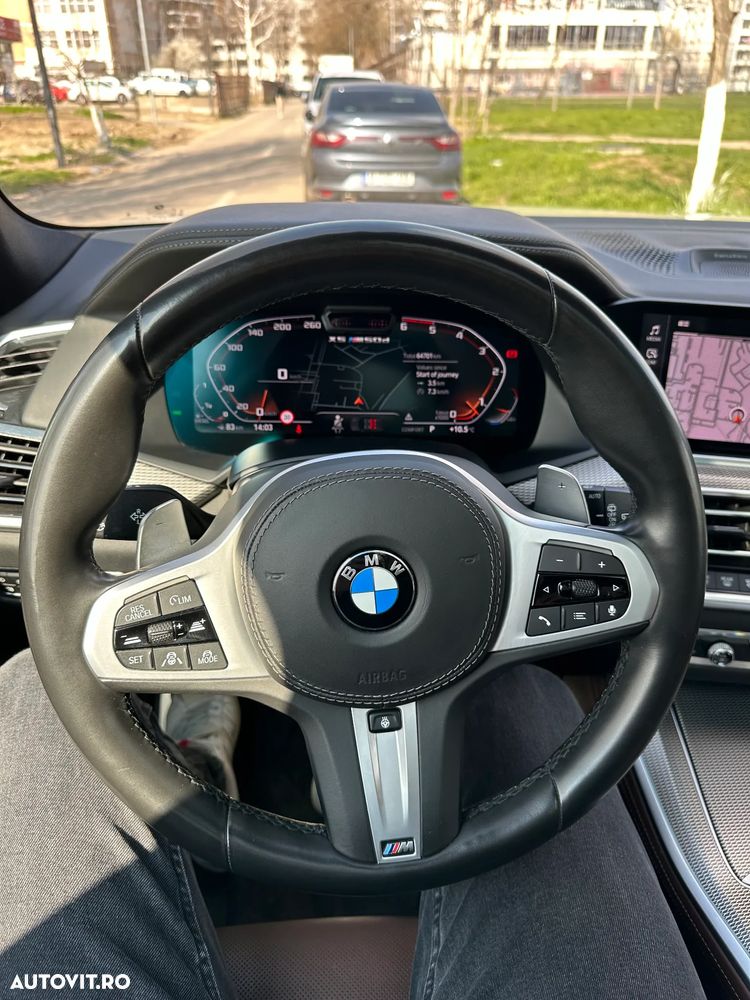 BMW X5 M M50d - 27
