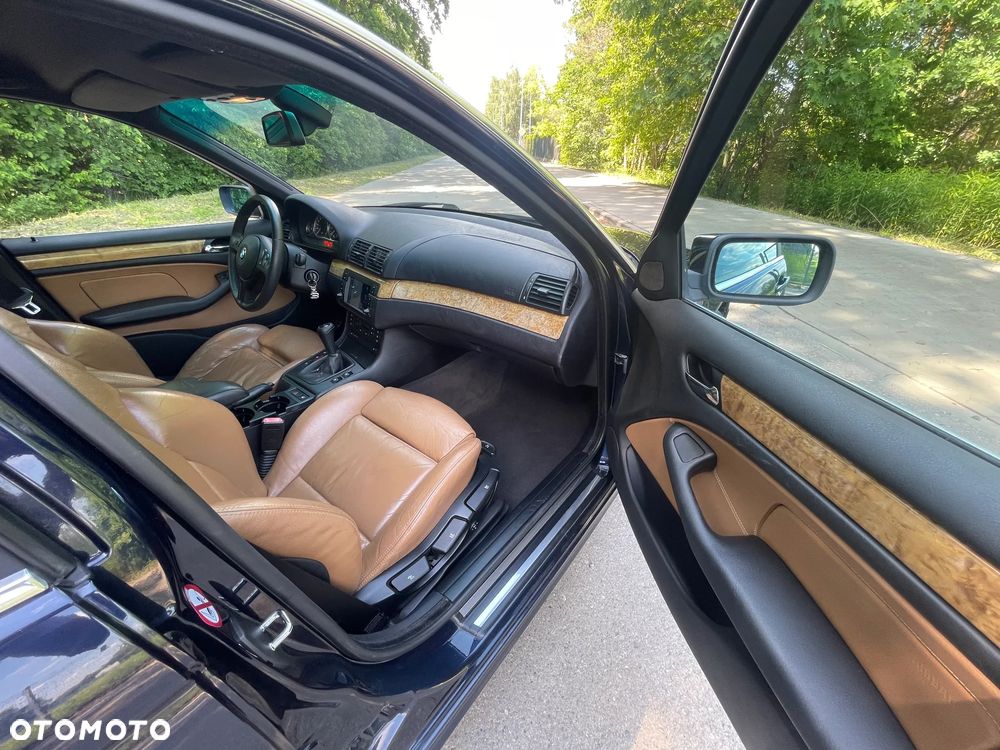 BMW Seria 3 320i - 16