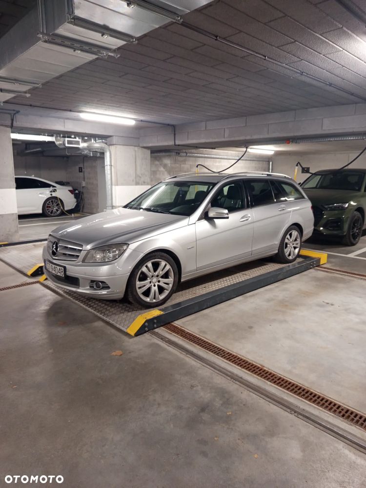 Mercedes-Benz Klasa C 200 CDI DPF (BlueEFFICIENCY) Avantgarde - 2