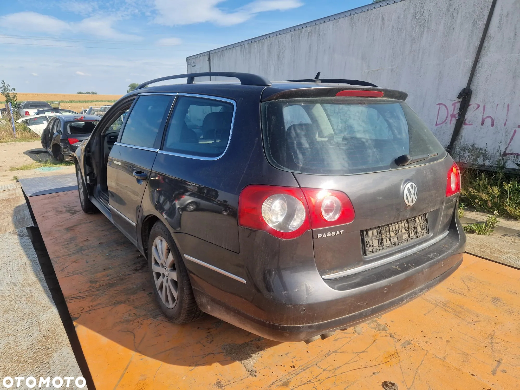 Volkswagen PASSAT B6 KOMBI 05-09 Silnik 2.0 TDI BMM 140KM/103kW LC8Z na części drzwi klapa zderzak - 2