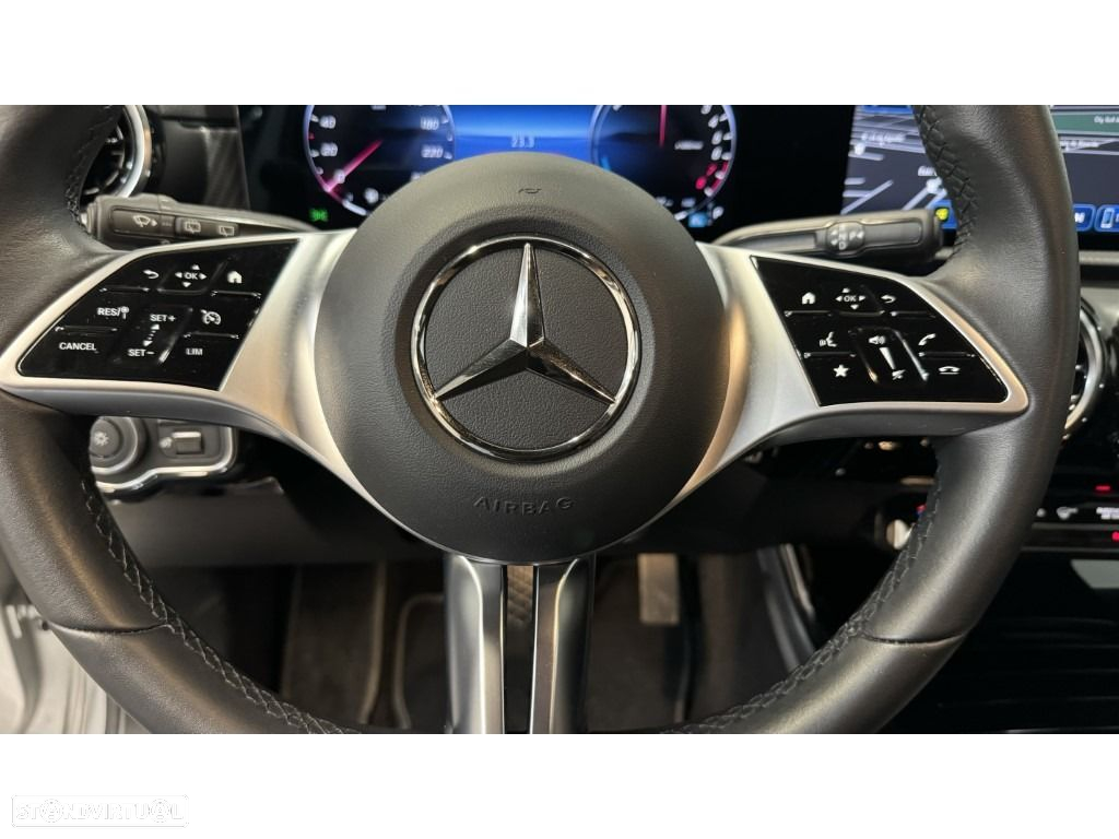 Mercedes-Benz A 250 e - 11